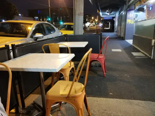 Florentine Pizza and Charcoal Chicken