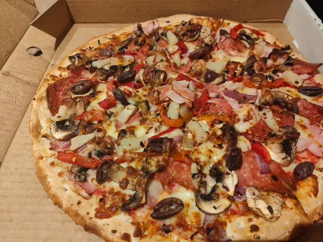 Florentine Pizza and Charcoal Chicken