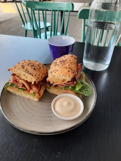 Frankie's Coffee and Eats