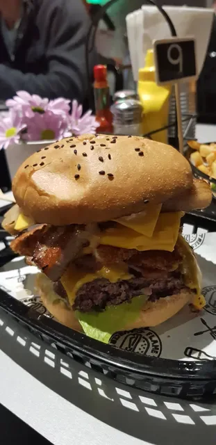 FT Local Kitchen and Bar