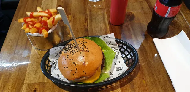 FT Local Kitchen and Bar