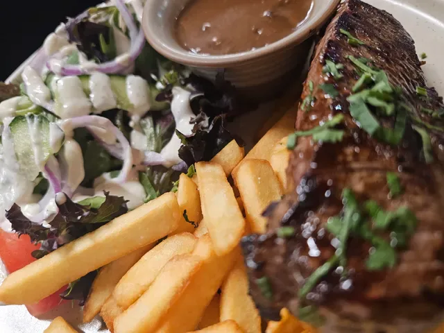 Gentleman George Beers & Burgers