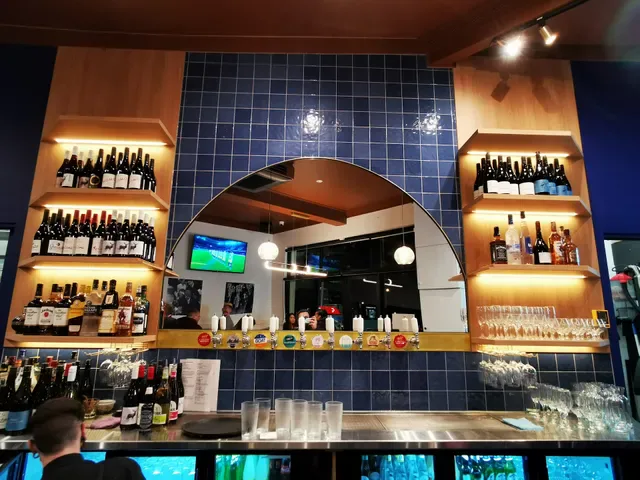 Gentleman George Beers & Burgers