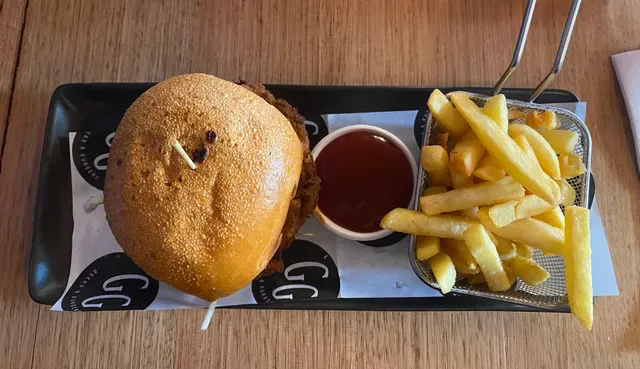 Gentleman George Beers & Burgers