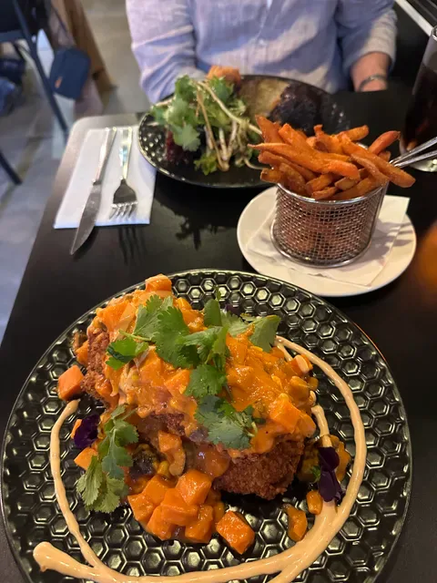 Ginger Olive | Restaurant and Grill