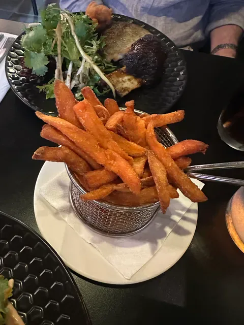 Ginger Olive | Restaurant and Grill
