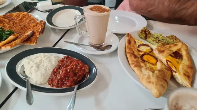 Romies Kebab's