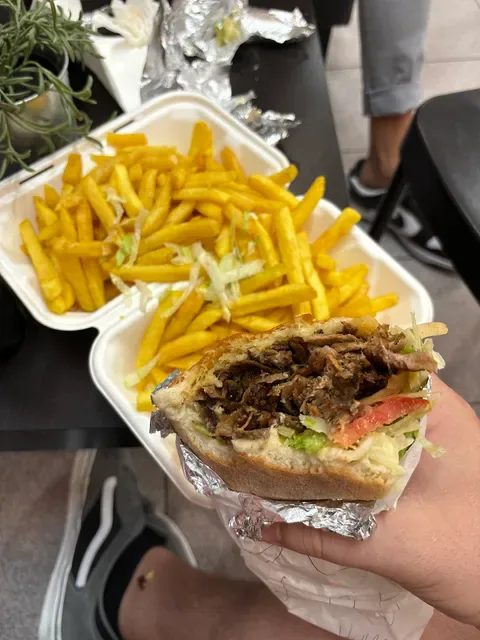 Romies Kebab's