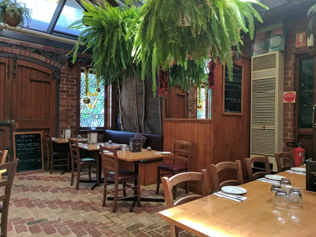 Goldy's! Tavern