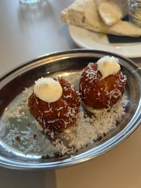 Grazia Restaurant