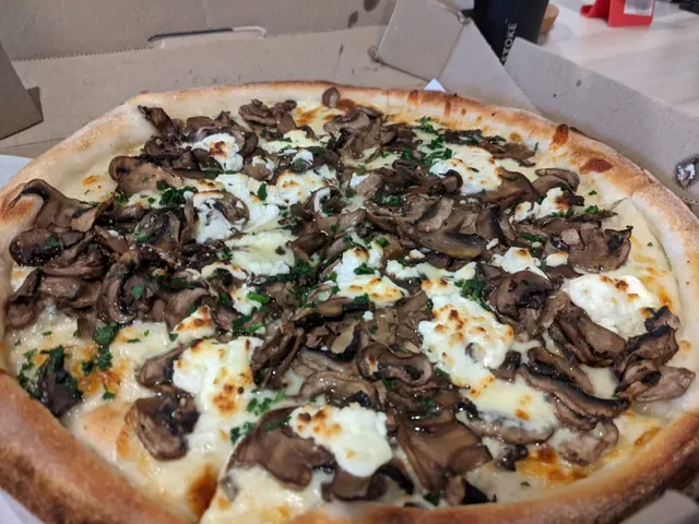 Green Acre Pizza Bar