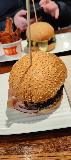 Grill'd Burgers - Carnegie