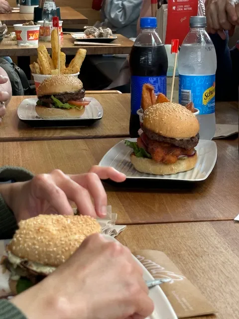 Grill'd Burgers - Chirnside Park