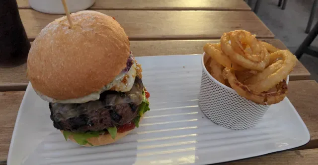 Grill'd Burgers - Chirnside Park