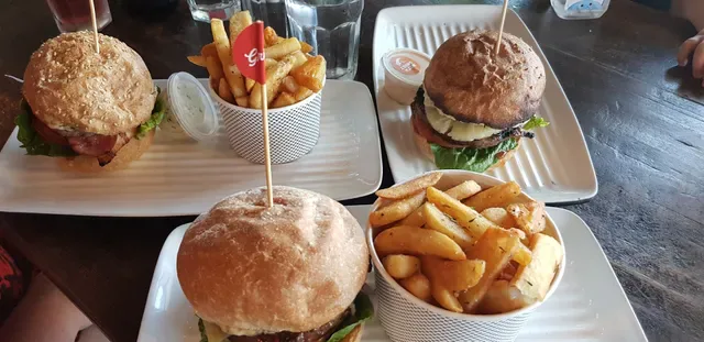 Grill'd Burgers - Point Cook