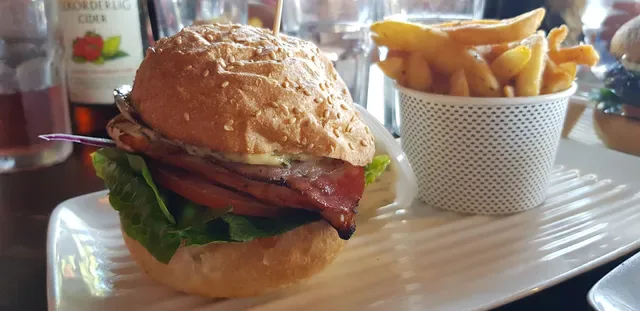 Grill'd Burgers - Point Cook