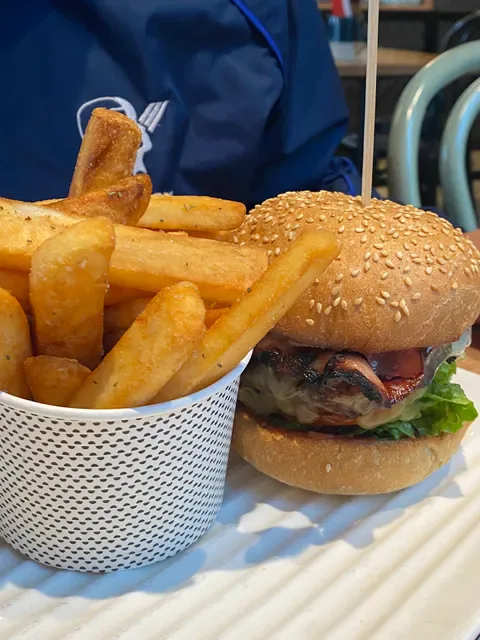 Grill'd Burgers - Woodgrove