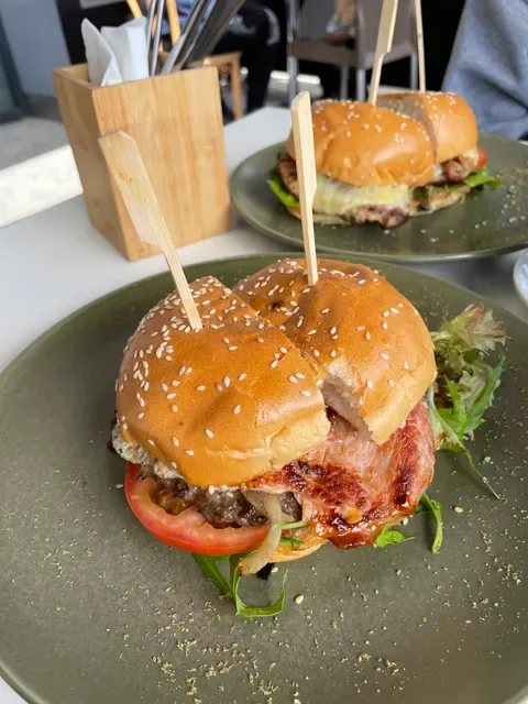 Hangar 4 Cafe