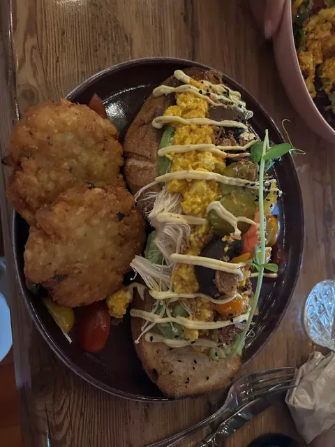 Harrow and Harvest Cafe