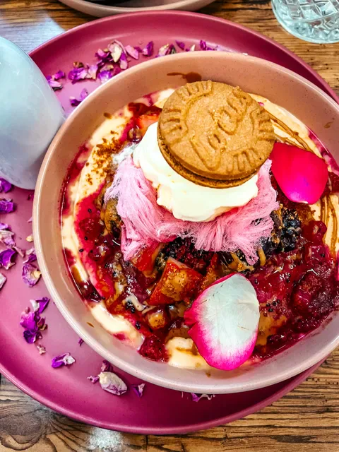 Harrow and Harvest Cafe