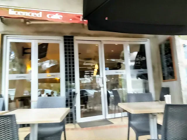Harry's Cafe & Deli