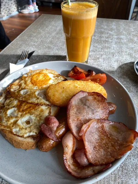 Harry's Cafe & Deli