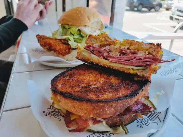 Hector's Deli