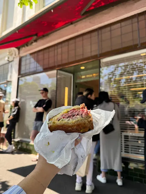 Hector's Deli