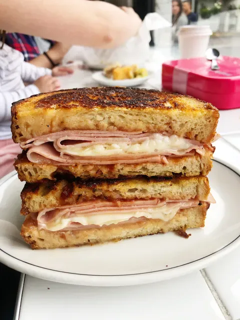 Hector's Deli