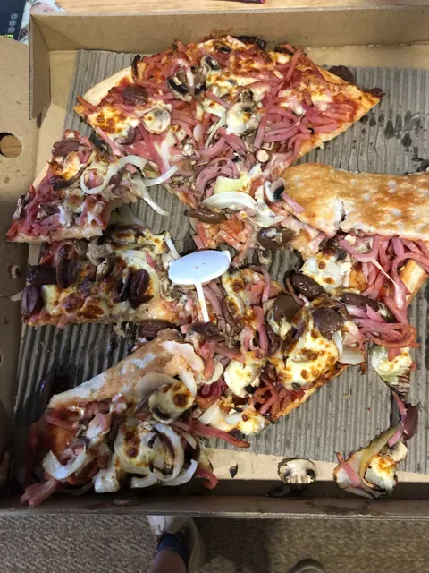 Henry Hursts Pizza and Pasta Restaurant
