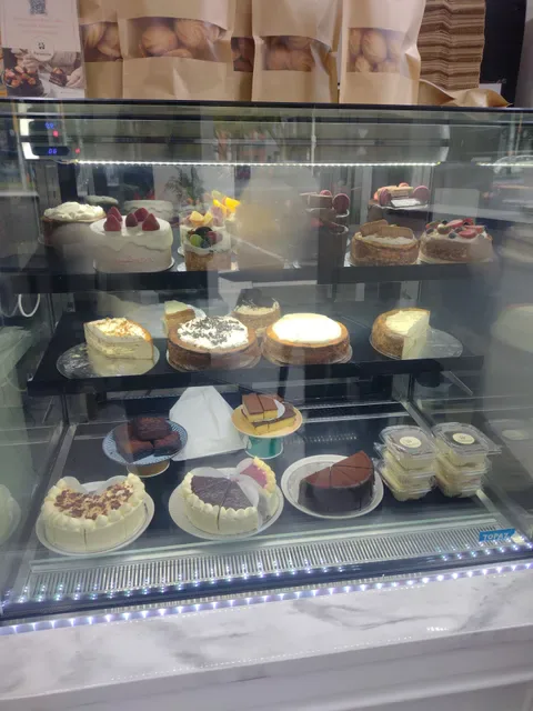 Her Little Patisserie