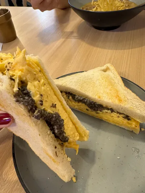 HK Island Cafe 半島冰室