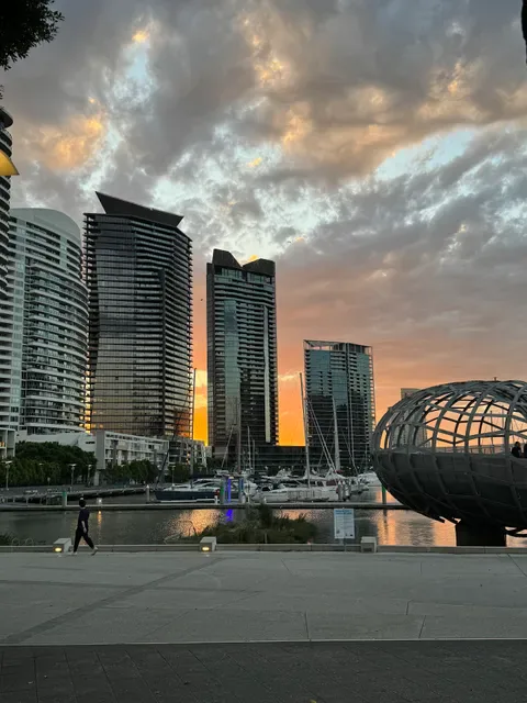 Hooks At The Yarra