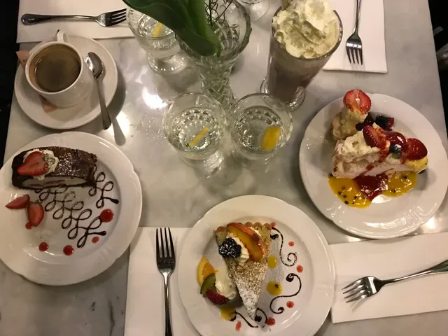 Hopetoun Tea Rooms est. 1892 (TM)