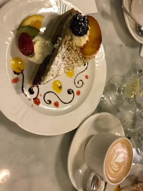 Hopetoun Tea Rooms est. 1892 (TM)