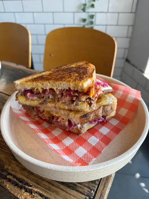 Hungry Cow Woodfire Pizzeria & Burgers