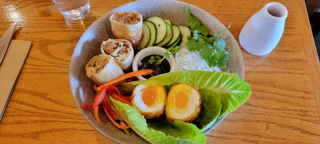 Hutch & Co Cafe