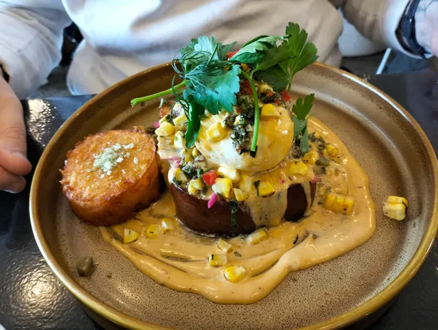 Hutch & Co Cafe