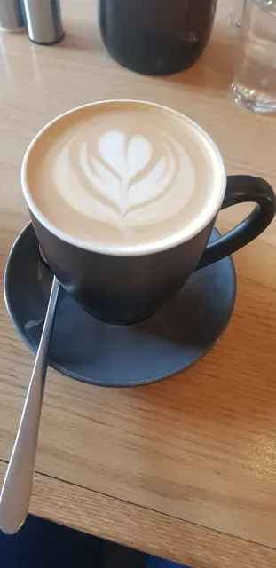 Hutch & Co Cafe