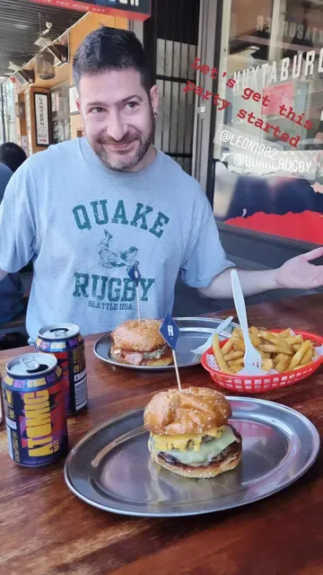 Huxtaburger Collingwood