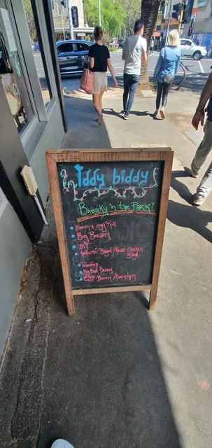 Iddy Biddy Bar