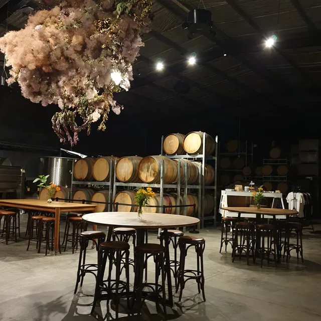Jayden Ong Winery & Cellar Bar