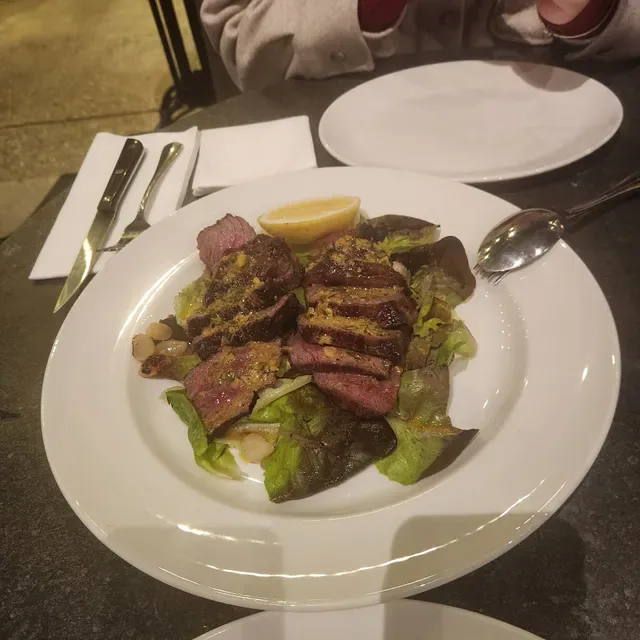 Jayden Ong Winery & Cellar Bar