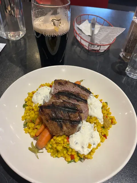 JBJ's Restaurant - Taylors Lakes Hotel
