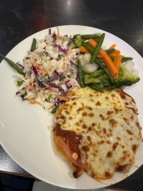 JBJ's Restaurant - Taylors Lakes Hotel