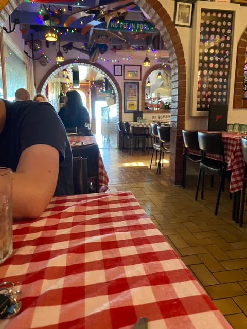 Joe's of Mentone