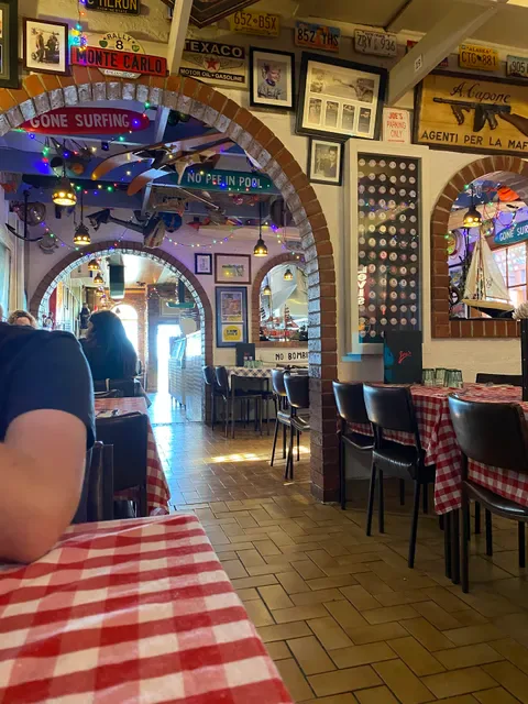 Joe's of Mentone