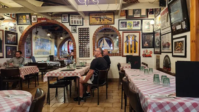 Joe's of Mentone