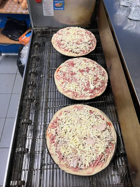 John & Mario's Pizza