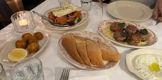 Kafeneion "emeis & emeis" Melbourne
